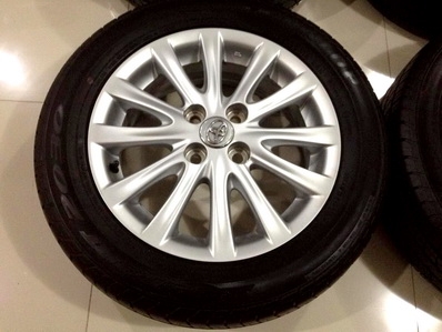 แม็กซ์ VIOS TOP 12ก้าน 15 นิ้ว 4รู100 แม็กซ์ไม่มีรอย พร้อมยาง Dunlop ได้ตจว ส่งได้ Tel.085-150-9040.P