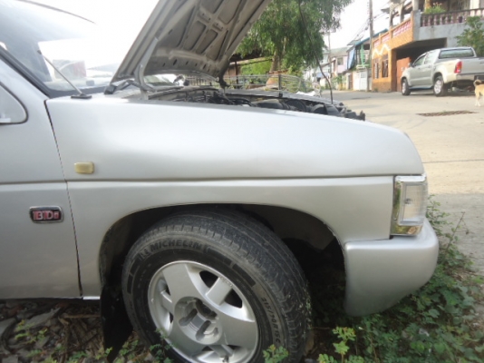 ขายนิสัน115,000 บาย Tel.*0815711261