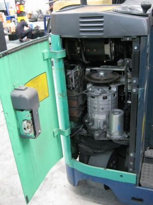 บริษัท บางกอกฟอคลิฟท์เซ็นเตอร์ จำกัด (FORKLIFT USED TRUCK) 82/21-24 หมู่ 3 ถนนวัดหนามแดง ต.บางพลีใหญ่ อำเภอบางพลี สมุทรปราการ 10540   Tel : 02-1837465 Fax : 02-1837467  E-mail : bfc@bangkokforklift.com    Website: www. bangkokforkliftusedtruck.com