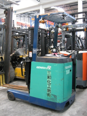 บริษัท บางกอกฟอคลิฟท์เซ็นเตอร์ จำกัด (FORKLIFT USED TRUCK) 82/21-24 หมู่ 3 ถนนวัดหนามแดง ต.บางพลีใหญ่ อำเภอบางพลี สมุทรปราการ 10540   Tel : 02-1837465 Fax : 02-1837467  E-mail : bfc@bangkokforklift.com    Website: www. bangkokforkliftusedtruck.com