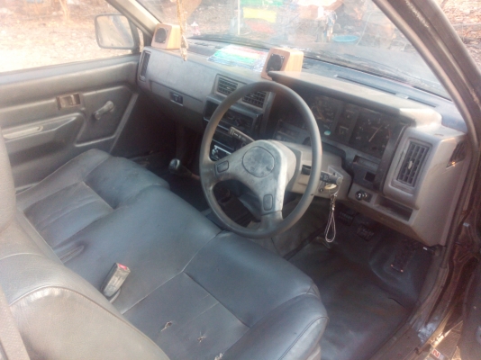 ขายนิสัน big m ปี 95