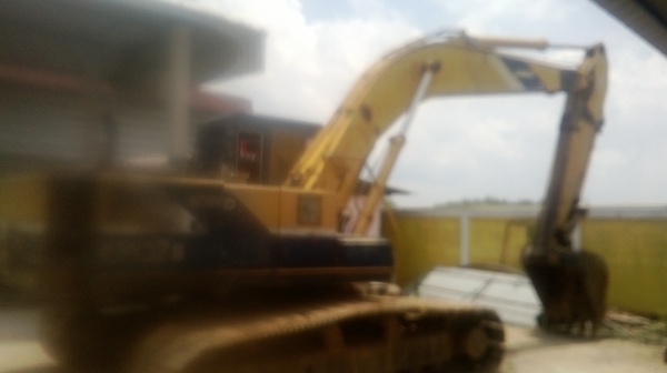 ขายด่วน !! รถแบคโฮ มัคทู 907 ตัวเดินเล็ก >> เล่มทะเบียนพร้อม <<