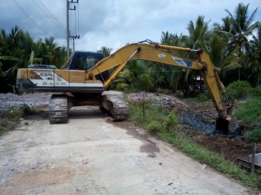kobelco Yutani  sk200 mark 3