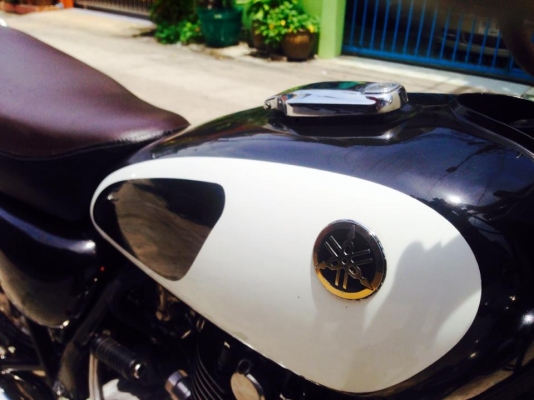 ต้ำพระราม2ขาย YAMAHA SR400ปี96 สภาพนางฟ้า เอกสารอินวอย์ ของเเต่งมี ไมล์แต่ง ชุดหัวเทียน NGK