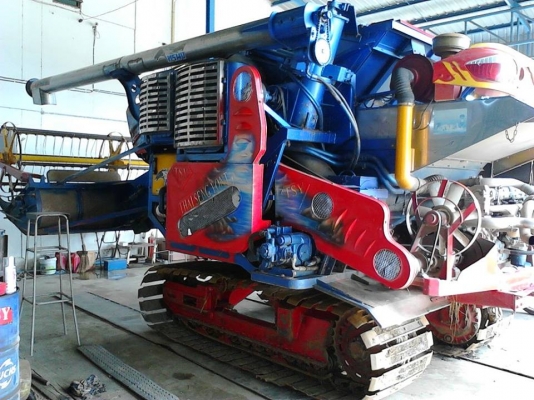 ขายรถเกี่ยวข้าวไทยเส็งยนต์ 12 HT