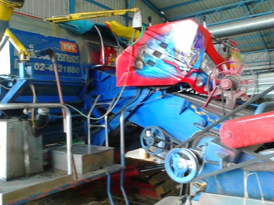 ขายรถเกี่ยวข้าวไทยเส็งยนต์ 12 HT