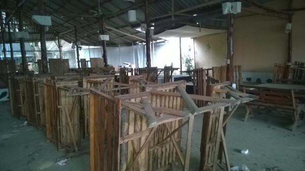 โต๊ะไม้