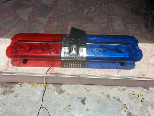 ขายไฟเรนแบบหมุนพร้อมกล่อง100wสภาพดีเหมือนใหม่ใช้น้อยครับ