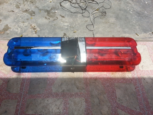 ขายไฟเรนแบบหมุนพร้อมกล่อง100wสภาพดีเหมือนใหม่ใช้น้อยครับ