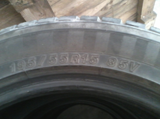 ขายยาง 195-55-R15 สภาพดี 4 เส้น 1200 บาท