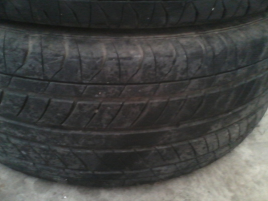 ขายยาง 195-55-R15 สภาพดี 4 เส้น 1200 บาท