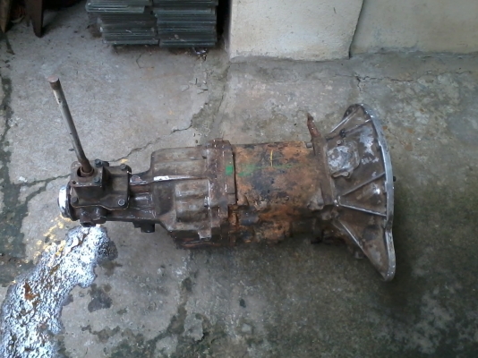 ขายเกียร์ของรถโตโยต้า LN (ม้ากระโดด)  3500 บาท