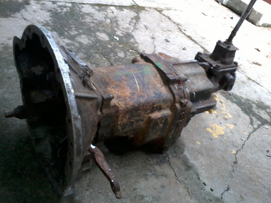 ขายเกียร์ของรถโตโยต้า LN (ม้ากระโดด)  3500 บาท