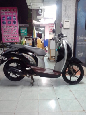 รถสวยสไตล์คลาสสิค Honda Scoopy – i ปี 2554 (ล้อแม็กซ์) ขายถูก รถสวยสไตล์คลาสสิค Honda Scoopy – i ปี 2554 (ล้อแม็กซ์) ขายถูก