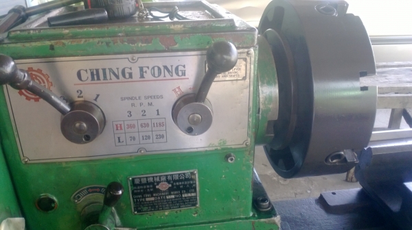 เครื่องกลึง 6 ฟุต ชิงฟง 3 เพลา เกียร์บล็อก พร้อมใช้ 85,000