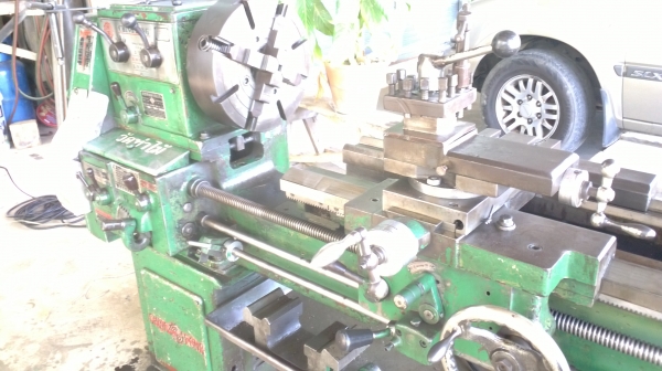 แท่นกลึง ชิงฟง 6 ฟุต 3 เพลา เกียร์บล็อก พร้อมใช้ 85,000