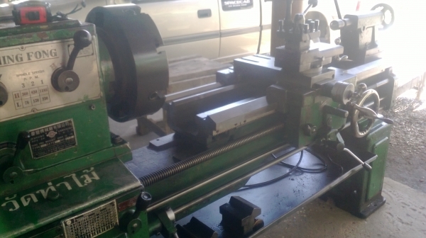 แท่นกลึง ชิงฟง 6 ฟุต 3 เพลา เกียร์บล็อก พร้อมใช้ 85,000