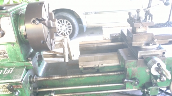 แท่นกลึง ชิงฟง 6 ฟุต 3 เพลา เกียร์บล็อก พร้อมใช้ 85,000 โทร 0898217996