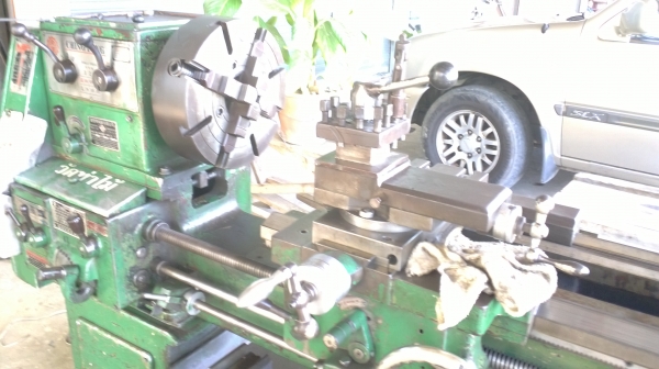 แท่นกลึง ชิงฟง 6 ฟุต 3 เพลา เกียร์บล็อก พร้อมใช้ 85,000 โทร 0898217996