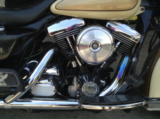 ธารนนทบุรี//ขาย hd electra glide1340 ปี90 สวยๆเดิมๆ ระบบไฟใช้ได้ทุกจุด เครื่องสมบูรณ์เดินเบานิ่งๆ ราคา320,000 บาท อินวอยท์แท้ ธารนนทบุรี//ขาย hd electra glide1340 ปี90 สวยๆเดิมๆ ระบบไฟใช้ได้ทุกจุด เครื่องสมบูรณ์เดินเบานิ่งๆ ราคา320,000 บาท อินวอยท์แท้