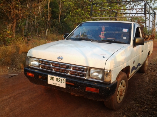 NISSAN BIG M เครื่องเบนซิน สภาพสวย ภาษีเต็ม ด่วนเลยคับมาวันนี้พิเศษ68000