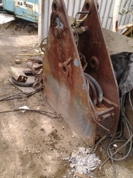 ขาย - หัวกระแทก หัวเจาะ breaker สำหรับติดรถขุด แบคโฮ PC 120-200 สภาพสวย มือสองเก่าญี่ปุ่น