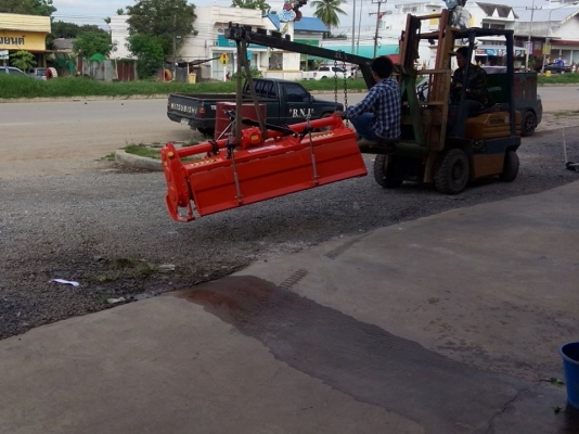 เครื่องหยอดข้าวแห้ง นาแห้ง รถไถ 34แรง-47 แรง ราคา 27500 บาท ของใหม่ รับประกันคุณภาพ