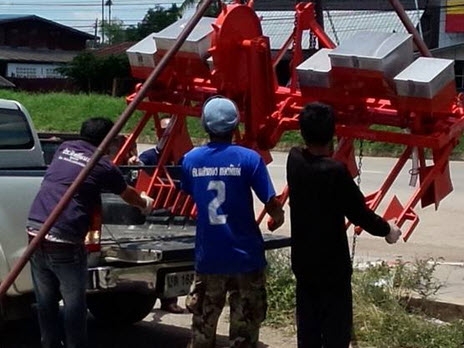 เครื่องหยอดข้าวแห้ง นาแห้ง รถไถ 34แรง-47 แรง ราคา 27500 บาท ของใหม่ รับประกันคุณภาพ
