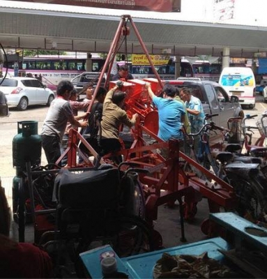 เครื่องหยอดข้าวแห้ง นาแห้ง รถไถ 34แรง-47 แรง ราคา 27500 บาท ของใหม่ รับประกันคุณภาพ