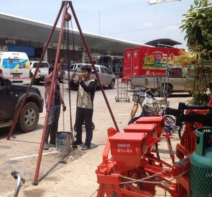 เครื่องหยอดข้าวแห้ง นาแห้ง รถไถ 34แรง-47 แรง ราคา 27500 บาท ของใหม่ รับประกันคุณภาพ
