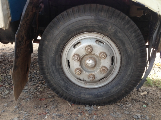 ขายรถ 6 ล้อ HINO KM777 ปี 42 กระบะยาว 4.40 ม. กว้าง 2.14 เมตร สภาพเครืองดี 90\% WO4D (117)แรงม้า เกี