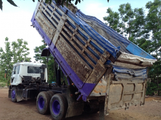 ขาย 10 ล้อดั้ม ไอ้หลง FN527M-A วางเครื่อง+เกียร์ PO9C 320 แรงม้า คัสซีสวยตลอดเส้นไม่มีบวม ทะเบียนเต็มพร้อมโอน ราคาต่อรองไดัอีกครับ