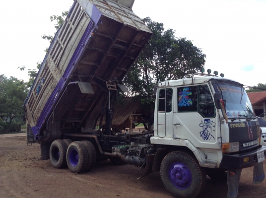 ขาย 10 ล้อดั้ม ไอ้หลง FN527M-A วางเครื่อง+เกียร์ PO9C 320 แรงม้า คัสซีสวยตลอดเส้นไม่มีบวม ทะเบียนเต็มพร้อมโอน ราคาต่อรองไดัอีกครับ