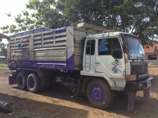 ขาย 10 ล้อดั้ม ไอ้หลง FN527M-A วางเครื่อง+เกียร์ PO9C 320 แรงม้า คัสซีสวยตลอดเส้นไม่มีบวม ทะเบียนเต็มพร้อมโอน ราคาต่อรองไดัอีกครับ