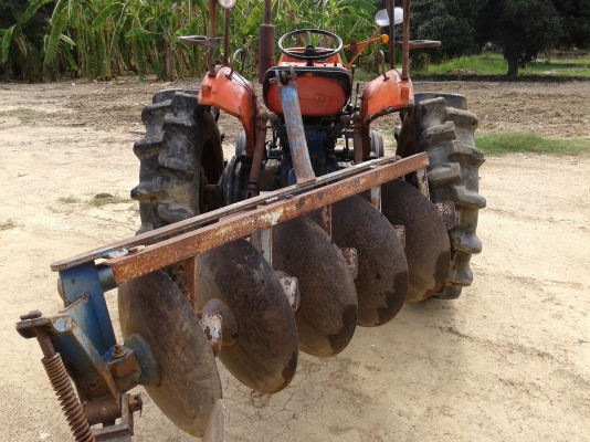 ขายรถไถคูโบต้า26แรง พร้อมผาน5 สภาพพร้อมใช้งาน