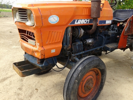 ขายรถไถคูโบต้า26แรง พร้อมผาน5 สภาพพร้อมใช้งาน