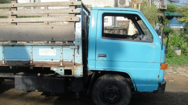 ISUZU NKR เครื่อง4BE1 รถห้างแท้ เกียร์สั้น ขายราคาถูก
