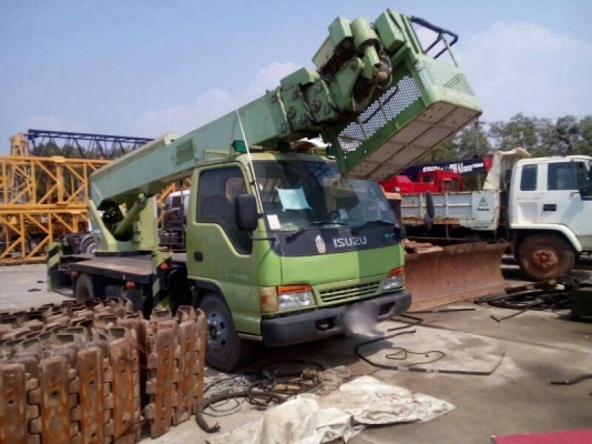 รถอีซูซุ 6 ล้อ กระเช้า  130 แรงม้า.  ( รถประกอบ )  , ( รถนำเข้า ) สนใจติดต่อ 081 - 6079515