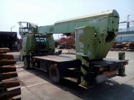 รถอีซูซุ 6 ล้อ กระเช้า  130 แรงม้า.  ( รถประกอบ )  , ( รถนำเข้า ) สนใจติดต่อ 081 - 6079515