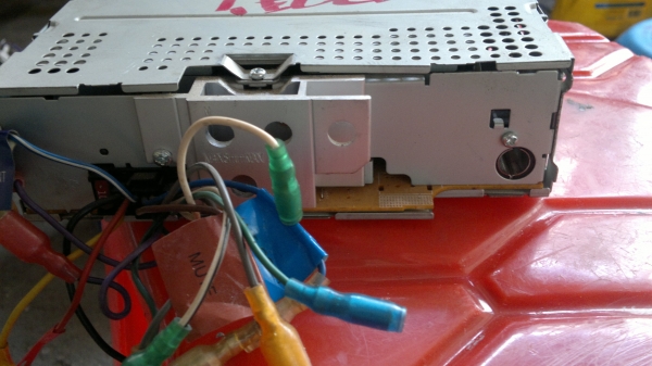 วิทยุ KENWOOD E232 CD/WMA/MP3 สภาพสวย วิทยุ KENWOOD E232 CD/WMA/MP3 สภาพสวย