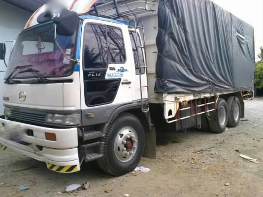 รถฮีโน่ 10 ล้อ FL3H  เปลื่ยนเครื่อง 210 แรงม้า.  สนใจติดต่อ 081 - 6079515