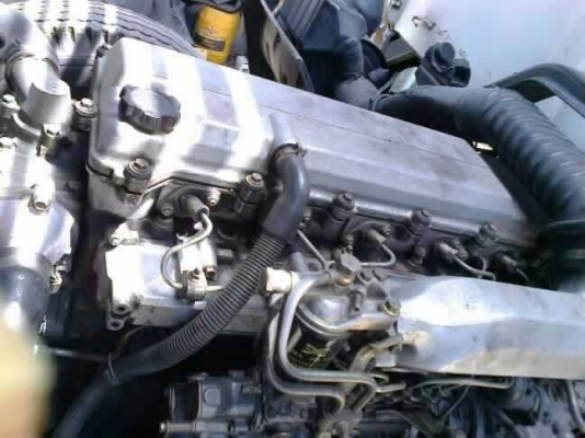 รถฮีโน่ 10 ล้อ FL3H  เปลื่ยนเครื่อง 210 แรงม้า.  สนใจติดต่อ 081 - 6079515