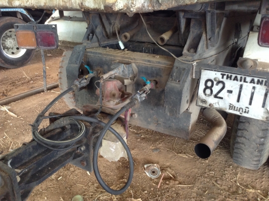 ขายพ่วงดั้มแม่ลูก ไอ้หลงเทอร์โบ FN527M-TF สวยเดิมๆ เครื่องเดิม เกียร์เดิม 10 สปีด เก๋งสวย แอร์เย็น ยางเต็มทุกเส้น ทะเบียนเต็มพร้อมโอนครับ