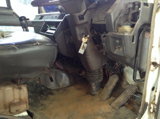 ขายพ่วงดั้มแม่ลูก ไอ้หลงเทอร์โบ FN527M-TF สวยเดิมๆ เครื่องเดิม เกียร์เดิม 10 สปีด เก๋งสวย แอร์เย็น ยางเต็มทุกเส้น ทะเบียนเต็มพร้อมโอนครับ