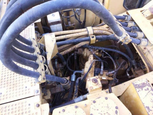 **2,400,000 บ.ต่อรอง**ขายแบ็คโฮ ตัวใหญ่ๆ สวยๆเก่านอก CAT350 เครื่องเดิมปั้มเดิม ไฟฟ้าเต็ม ช่วงล่าง80-90\% เครื่องดีแน่น ปั้มดีไม่เยิ้ม เอวแน่น บูมอาร์มสวย ทำงานเร็วไม่โหลด บอดี้สวย สีสันดี พร้อมใช้งาน รถประมูลมาจาก jss 3เดือน เอกสารประมูล +อินวอย ขายทุนคืน