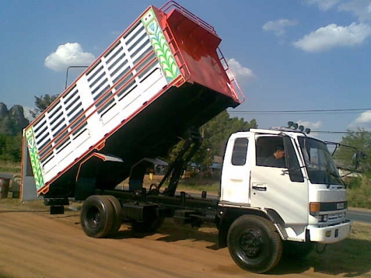 ขายรถ 6 ล้อ อีซูซุ ร๊อกกี้ ดั๊มเกษตรต่อใหม่กระบอกดั๊ม 12 ตัน รถสวย พร้อมใช้