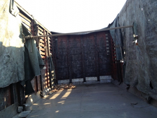 ขายถูกๆครับกระบะไม้ใส่กับสิบล้อ กระบะ ยาว6.10 เมตร กว้าง 2.45 เมตร สูง 2.20 เมตร สภาพดีพร้อมใช้ กระบะสวยสภาพดีครับโทร. 081-2659193 คุณสุวรรณ 081-8789119 คุณสุขเกษม 085-4795337 คุณเล็ก