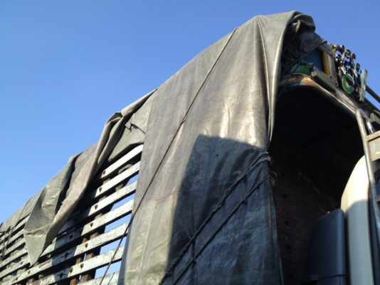 ขายถูกๆครับกระบะไม้ใส่กับสิบล้อ กระบะ ยาว6.10 เมตร กว้าง 2.45 เมตร สูง 2.20 เมตร สภาพดีพร้อมใช้ กระบะสวยสภาพดีครับโทร. 081-2659193 คุณสุวรรณ 081-8789119 คุณสุขเกษม 085-4795337 คุณเล็ก