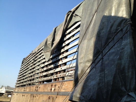 ขายถูกๆครับกระบะไม้ใส่กับสิบล้อ กระบะ ยาว6.10 เมตร กว้าง 2.45 เมตร สูง 2.20 เมตร สภาพดีพร้อมใช้ กระบะสวยสภาพดีครับโทร. 081-2659193 คุณสุวรรณ 081-8789119 คุณสุขเกษม 085-4795337 คุณเล็ก