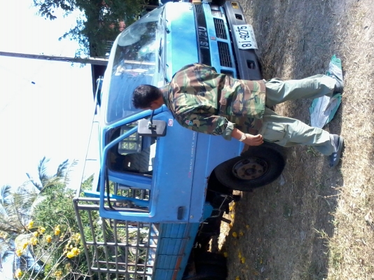 ขายรถหกล้อ NPR 58 L ( จองแล้วจาก พี่นิคม กำแพงเพชร )